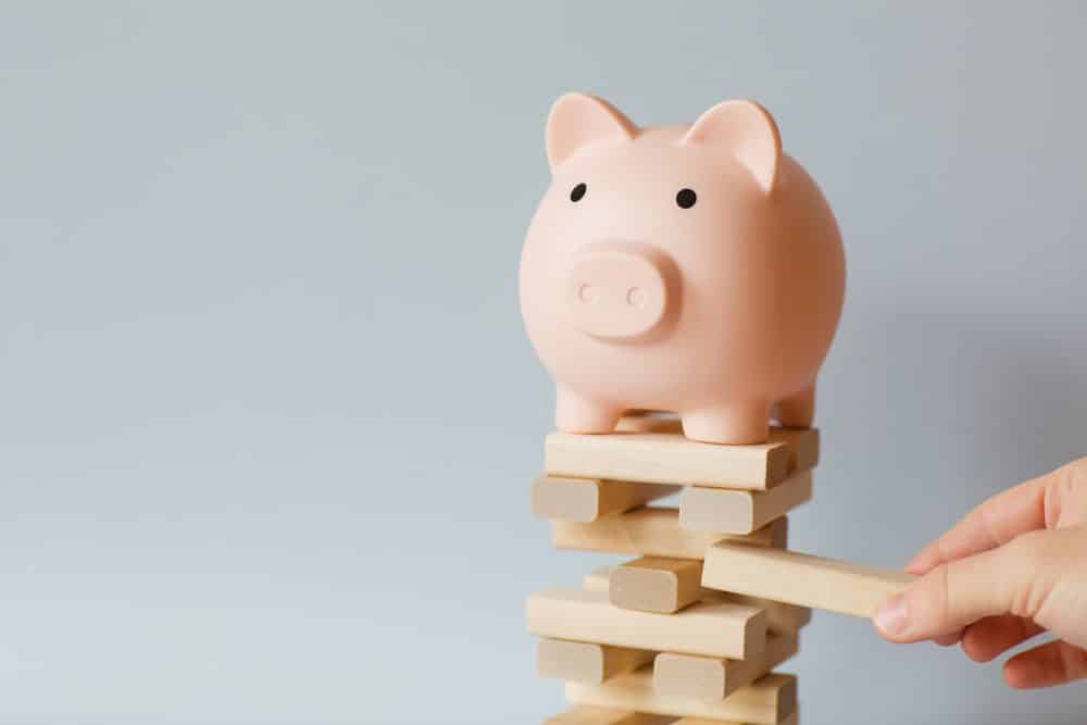 Navigating the Global Banking Crisis of 2023: A Comprehensive Analysis